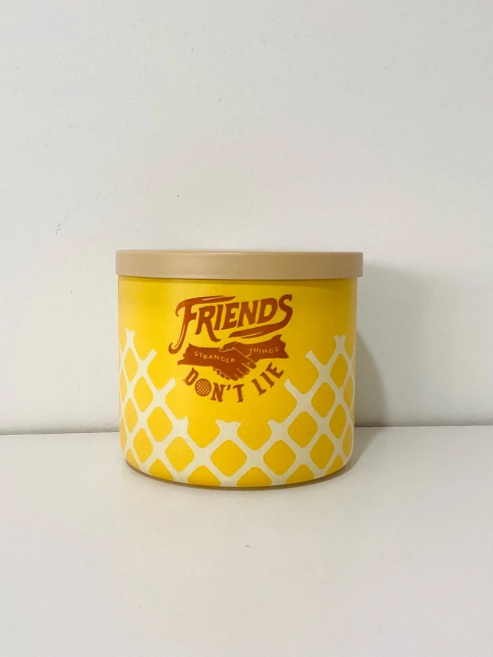New Bath & Body Works STRANGER THINGS Eleven’s Waffles Candle - Picture 2 of 3